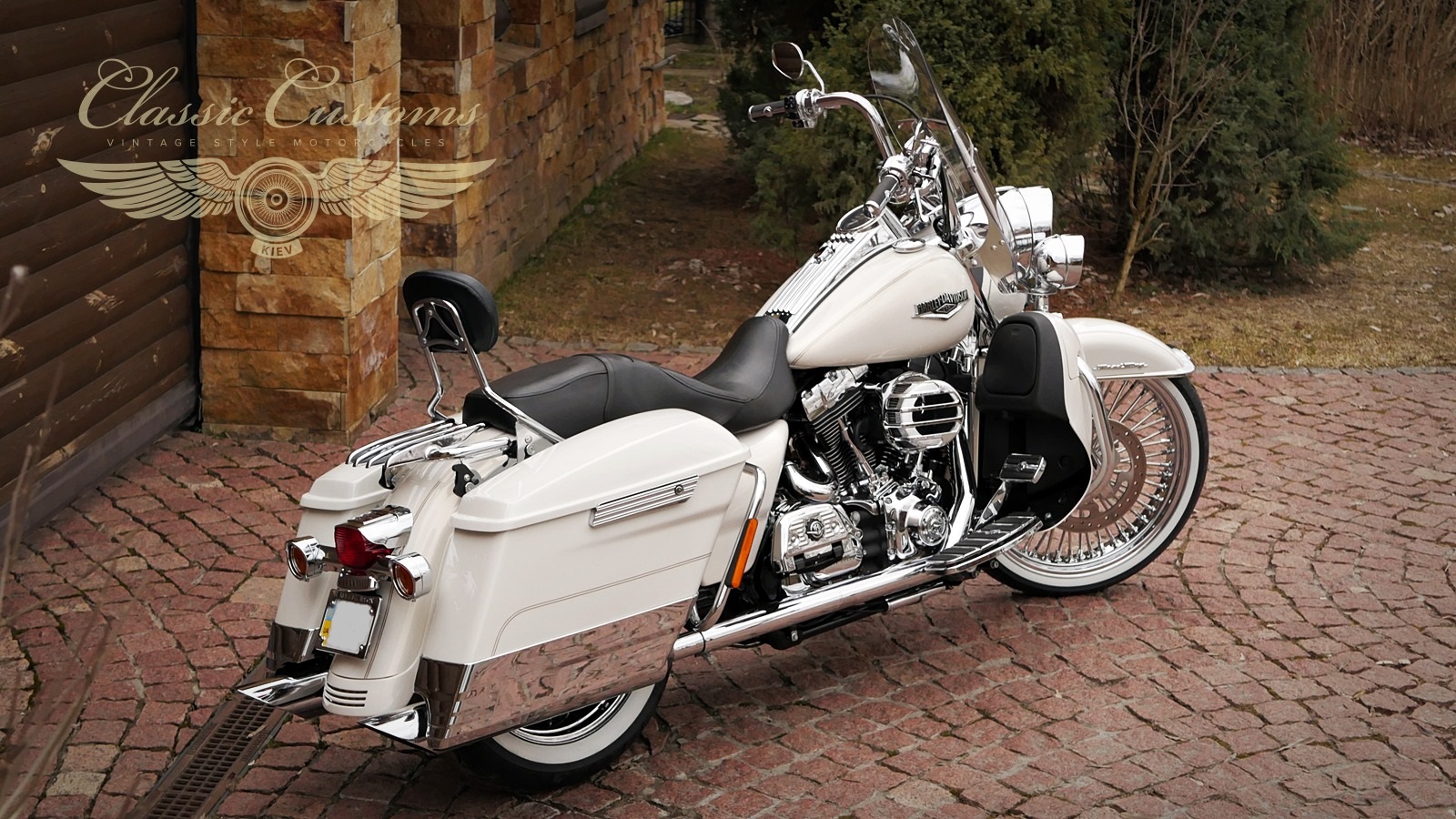 21 HD Road King 2014 Chicano style 