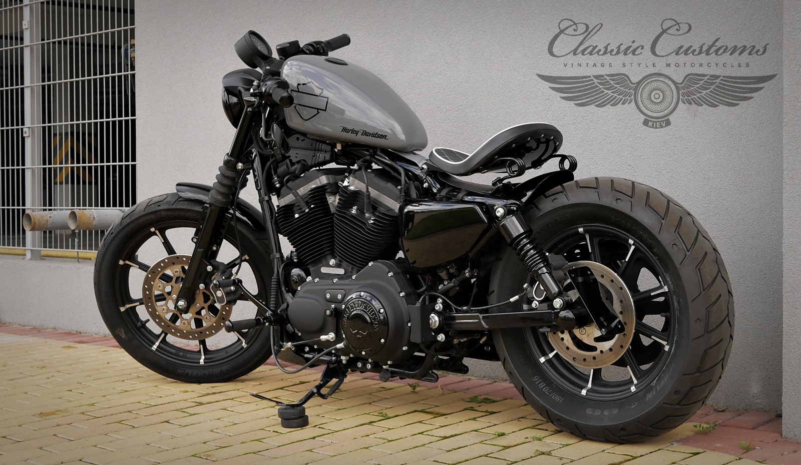 12 HD Sportster IRON 883 BOBBER