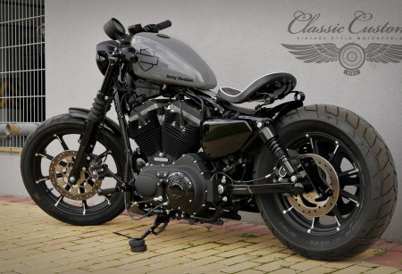 12 HD Sportster IRON 883 BOBBER