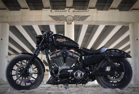 23 HD Sportster XL 883 Dark 1
