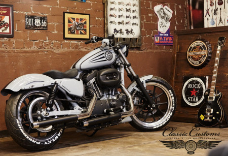 24 HD Sportster XL 883 Low TRACKER