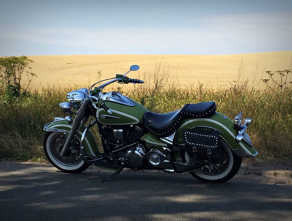 Yamaha Road Star 1700 P-47 Thunderbolt