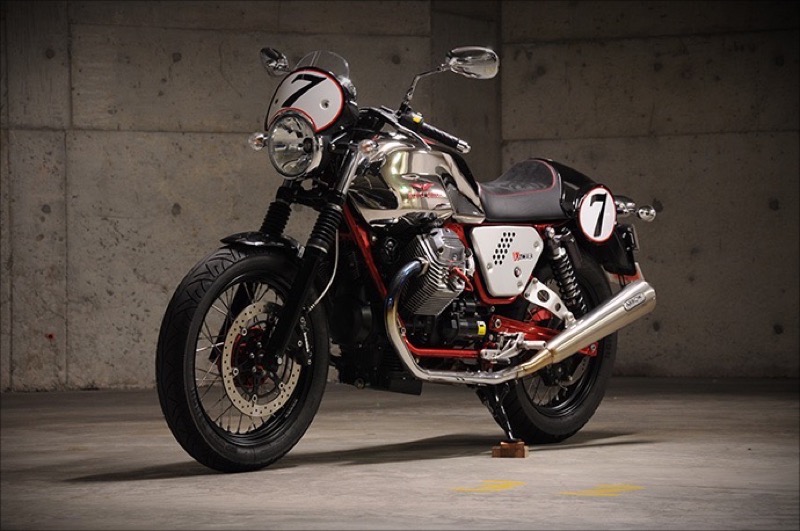 Moto Guzzi V7 Racer